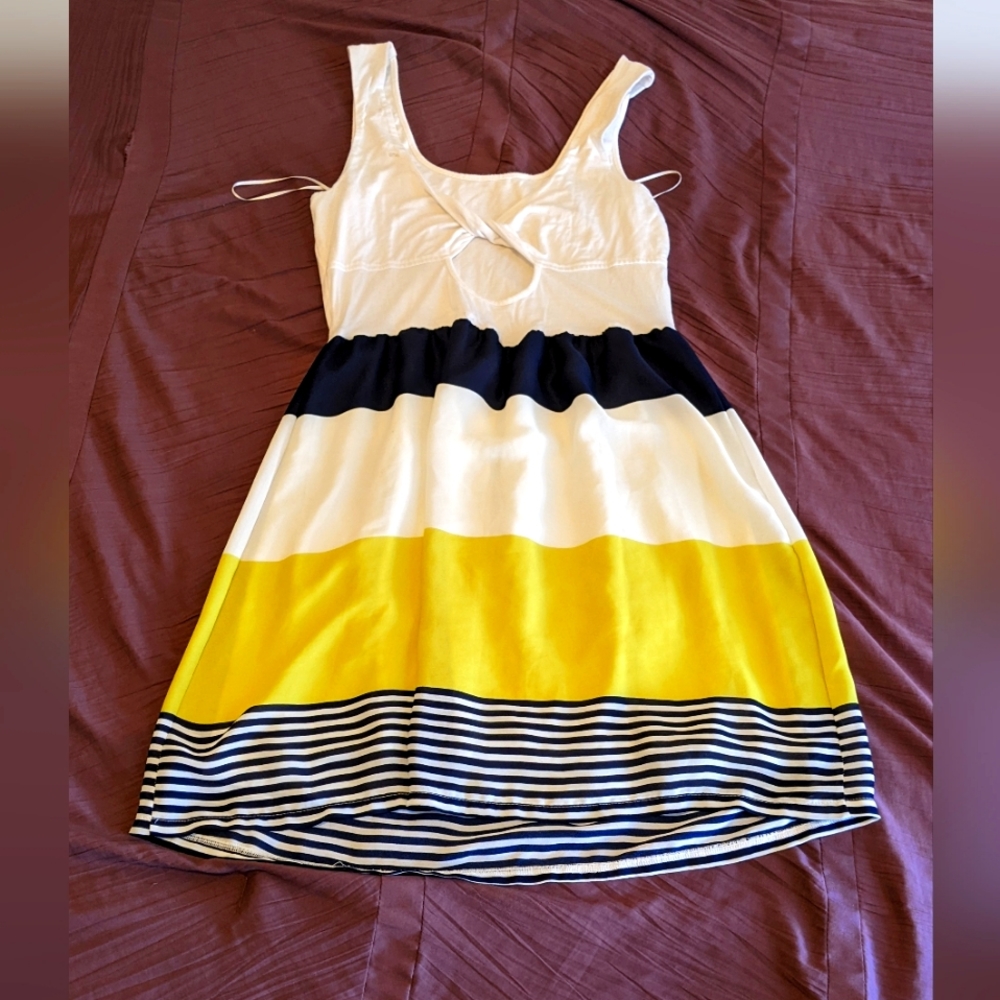 Women's dress size medium